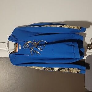 Men's Legendary Whitetails hooded sweatshirt Blue and Camo Size XL